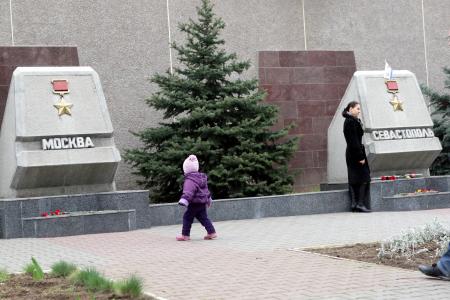 «Отстаивайте же Севастополь!». Поездка в Крым и Севастополь делегации ВЖС "Надежда России" и депутатов-коммунистов Госдумы