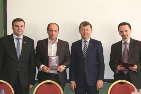 Д.Г. Новиков вручил дипломы новым выпускникам Центра политической учебы ЦК КПРФ