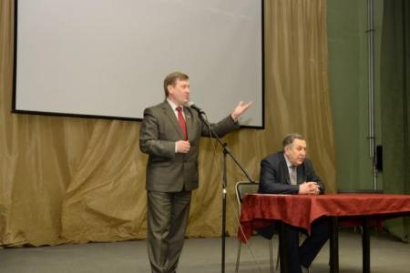 Анатолий Локоть встретился с коллективом завода им. Чкалова