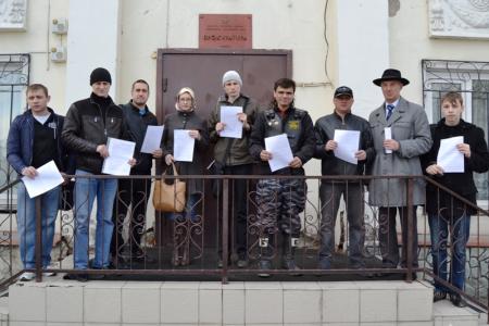 «Заставь закон работать!». Алтайские комсомольцы решают проблему плохих дорог