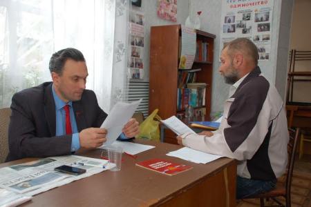 Ростовская область. Депутат Госдумы В.И. Бессонов провел встречу с избирателями в Зимовниках