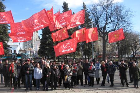 В день 144-й годовщины со дня рождения Владимира Ильича Ленина состоялся митинг, организованный Пермским крайкомом КПРФ