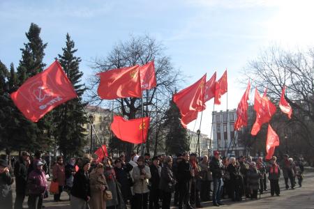 В день 144-й годовщины со дня рождения Владимира Ильича Ленина состоялся митинг, организованный Пермским крайкомом КПРФ