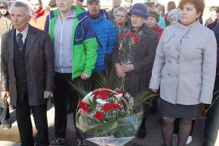 Ульяновск. 22 апреля 2014 г. Цветы Ленину от земляков