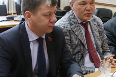 Состоялась встреча заместителя Председателя ЦК КПРФ Д.Г. Новикова и члена Президиума, секретаря ЦК КПРФ Л.И. Калашникова с группой ответственных работников Международного отдела ЦК Коммунистической партии Китая