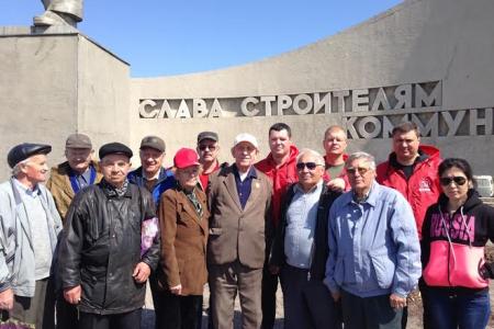 Волгоград. Тракторозаводские коммунисты призывают спасти памятники района