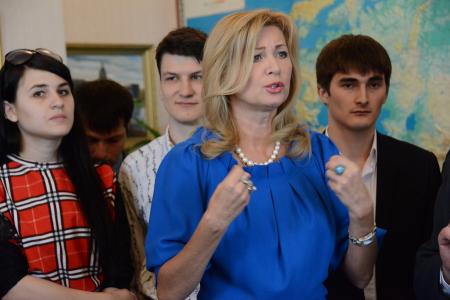 Г.А. Зюганову передали наградной лист его отца