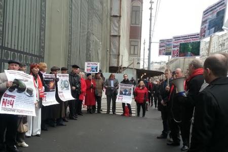 Вопрос московских пикетчиков Путину: «Почему в Москве, как и на Украине не разрешают провести референдум?»