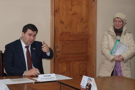 О.А. Лебедев провел прием избирателей в Чернском районе Тульской области