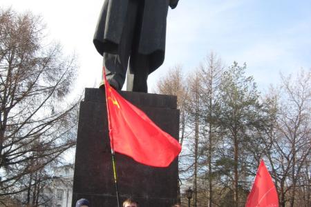 В день 144-й годовщины со дня рождения Владимира Ильича Ленина состоялся митинг, организованный Пермским крайкомом КПРФ