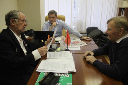 Свердловск. КПРФ вместе с красными директорами против варягов в руководстве «Уралмаша»