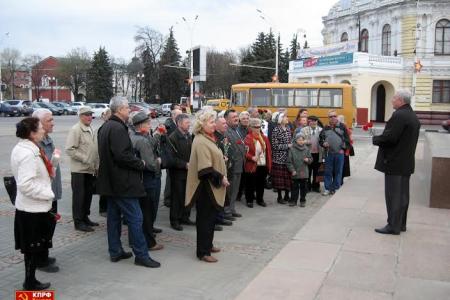 Коммунисты Тамбова отметили 144-ю годовщину со дня рождения В.И. Ленина
