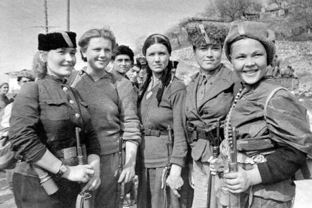К 70-летию освобождения Ялты от немецко-фашистских захватчиков. Поздравление от лидера ялтинских коммунистов И.П.Павличенко
