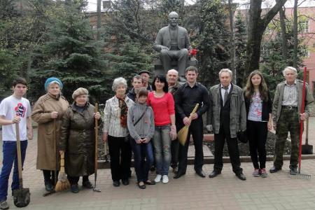 Курск. Ленин навечно в нашем сердце!