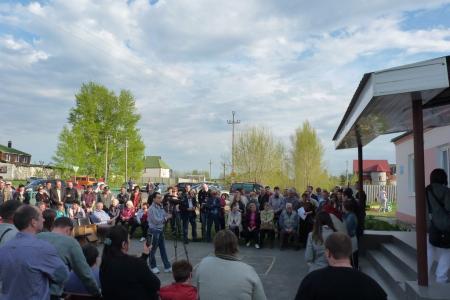 Белгородская область. Коммунисты и комсомольцы провели митинг против вырубки хвойного леса под элитный поселок
