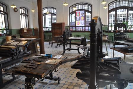 Петербургские коммунисты поздравили Музей печати Санкт-Петербурга с 30-летием