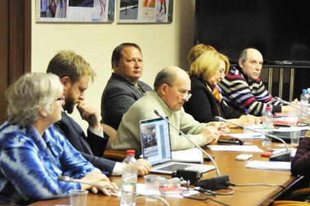 Коммунисты в Госдуме провели круглый стол по проблемам любительского садоводства