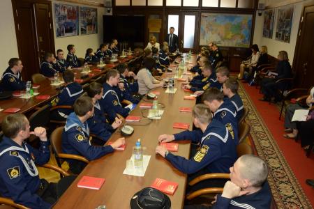 Есть такая партия! Д.Г. Новиков рассказал нахимовцам о работе КПРФ