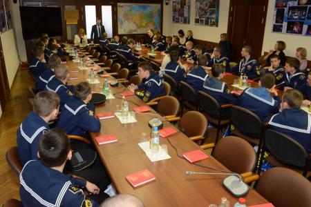 Есть такая партия! Д.Г. Новиков рассказал нахимовцам о работе КПРФ