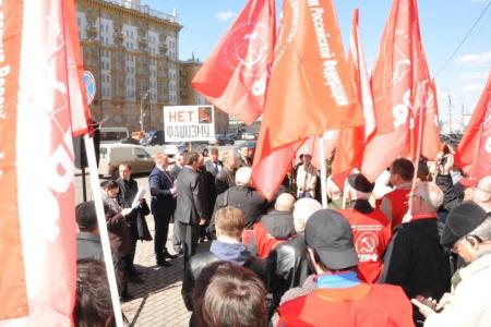 «Руки прочь, ЦРУ-шные заправилы, от Украины!»