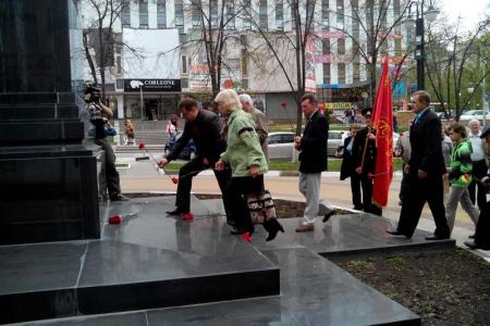 Белгородская область. В каждом районе прошли торжественные возложения цветов к памятникам В.И. Ленину