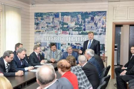 Зампред ЦК КПРФ Иван Мельников встретился с новосибирскими коммунистами