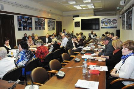 Коммунисты в Госдуме провели круглый стол по проблемам любительского садоводства