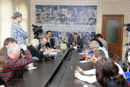 Пресс-конференция кандидата на пост мэра Новосибирска от объединенной оппозиции А.Е. Локотя