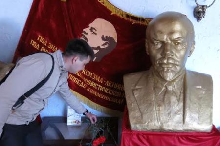 Чебоксары, Чувашская Республика. Цветы Ленину