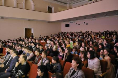 Тульская область – земля талантов. Ю.В. Афонин наградил финалистов регионального этапа Международного конкурса детского и юношеского творчества