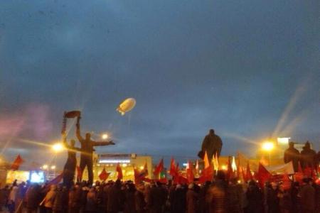 Новосибирск в красных тонах