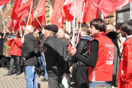 «Руки прочь, ЦРУ-шные заправилы, от Украины!»