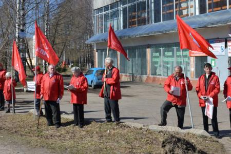 Ивановская область. Нет политическому бандитизму! Акции в поддержку коммуниста Г.Казнова, подвергшегося гонениям властей Вичугского района за публикации в левой прессе