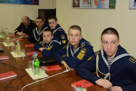 Есть такая партия! Д.Г. Новиков рассказал нахимовцам о работе КПРФ