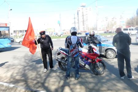 Саратовская область. Автопробег «Где дороги? Я плачу налоги!»