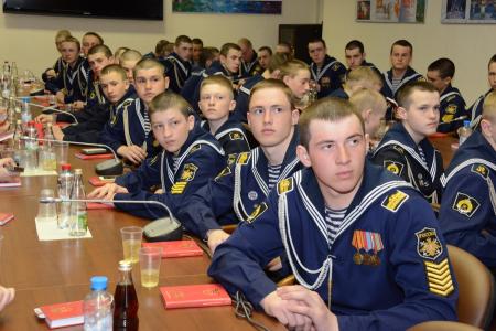 Курсанты-нахимовцы побывали в гостях во фракции КПРФ