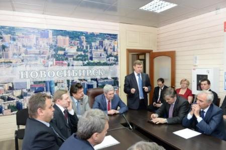 Зампред ЦК КПРФ Иван Мельников встретился с новосибирскими коммунистами