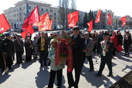 Чебоксары, Чувашская Республика. Цветы Ленину