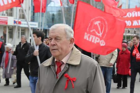 В Тюмени прошли первомайская демонстрация и митинг