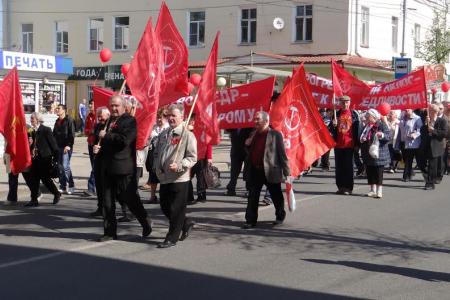 Калуга: Первомай шагает по планете