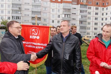 С.И. Юрченко провел встречу с избирателями Барнаула