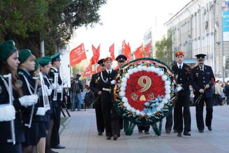 Поклонимся священным тем годам… Коммунисты Кургана приняли участие в праздничных мероприятиях 8 и 9 мая