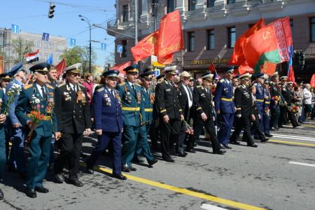 «Либо мы одержим победу над капитализмом, либо он уничтожит нас!». Шествие и митинг в Москве