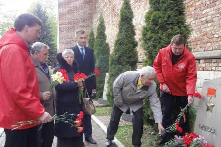 Коммунисты города-героя Смоленска почтили память героев Одессы