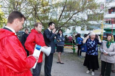 Алтайские коммунисты требуют от власти принять меры по прекращению кровопролития на Украине