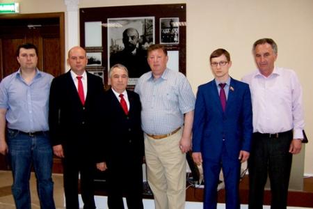 В.И. Кашин во главе группы депутатов Госдумы встретился с партактивом республики Татарстан