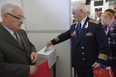 В Севастополе прошла учредительная конференция горкома КПРФ. Первым секретарем избран В.М. Пархоменко