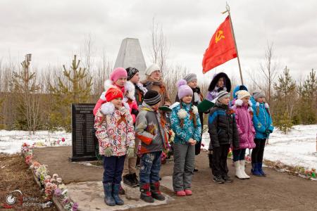 Ветеранам глубинки – заботу и внимание! Автопробег архангельских коммунистов и автолюбителей