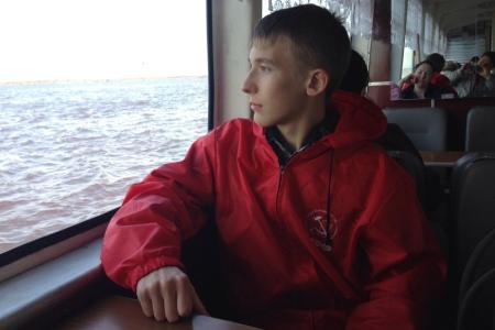 Комсомольцы Архангельска помогли мини-приюту для бездомных собак