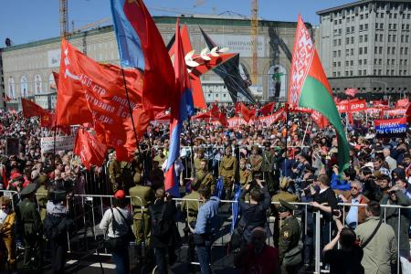 «Либо мы одержим победу над капитализмом, либо он уничтожит нас!». Шествие и митинг в Москве